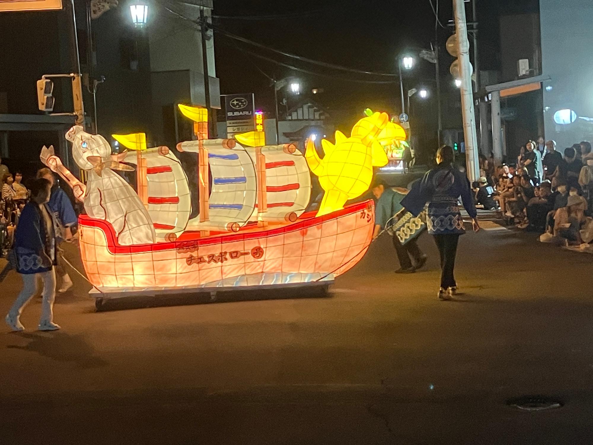 夜間運行の様子